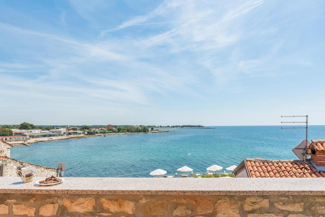 Old Town Apartments In Umag Exterior foto