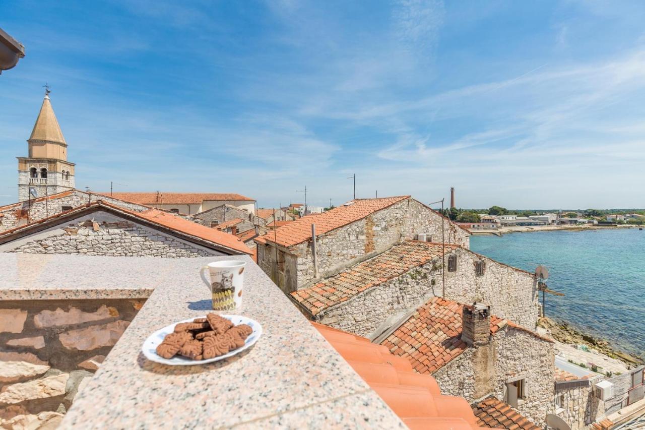 Old Town Apartments In Umag Exterior foto